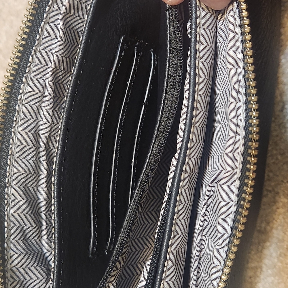Black Crossbody/clutch - Picture 5 of 8